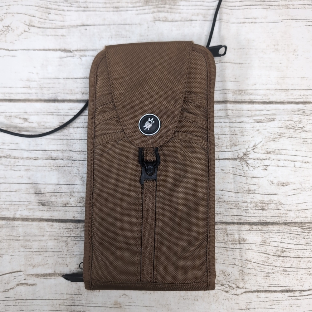 Pacsafe Pouchsafe 200 Travel Passport Wallet